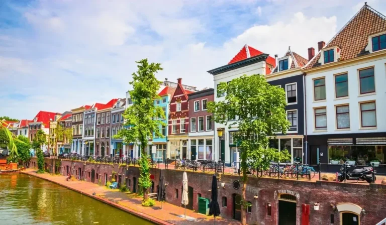 Buying a House in the Netherlands as an Expat: Step-by-Step Guide (2026–2027)